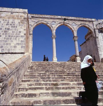 Felsendom Treppe Mädchen